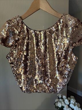 🔥NWT Dress the Population Rose Gold Sequin Crop Top Cocktail Size M
